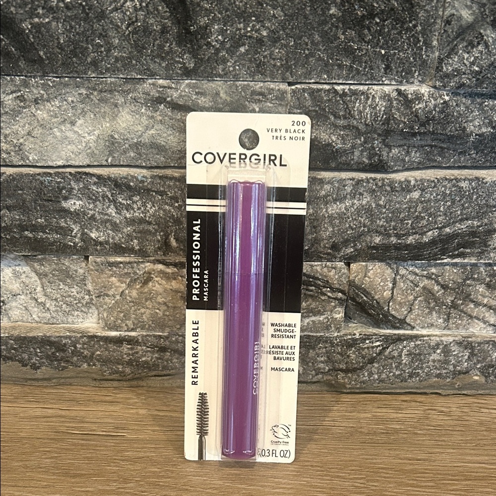 NWT‎ COVERGIRL Very Black Mascara Formula